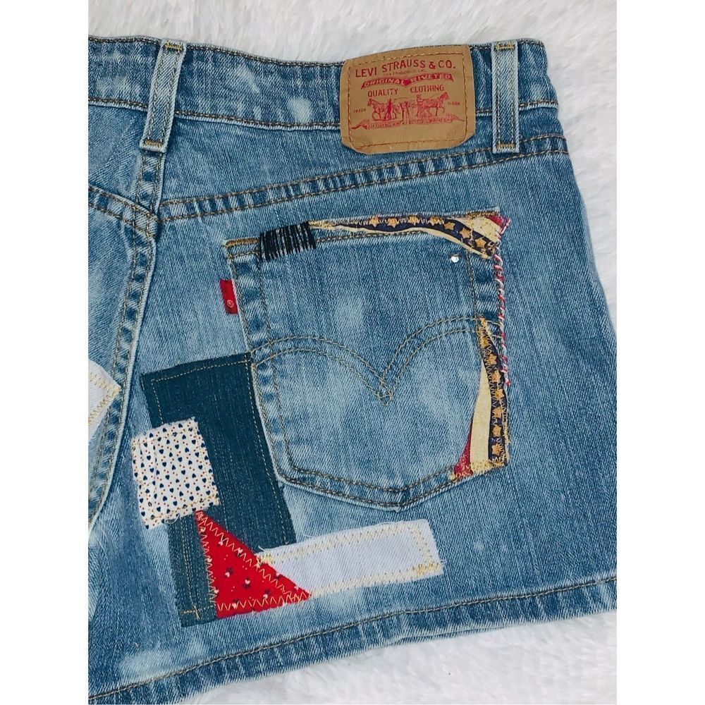 Vintage‎ Y2K Custom Levi’s Patriotic Patchwork Shorts Size 9 - Picture 12 of 17